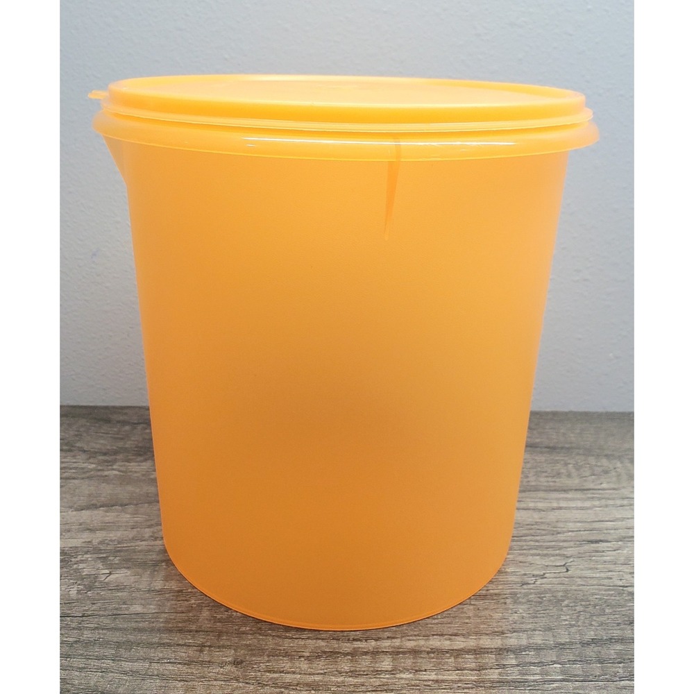 Vintage Tupperware 8x8 Round Storage Container Canister 20 Cups Orange #254-3